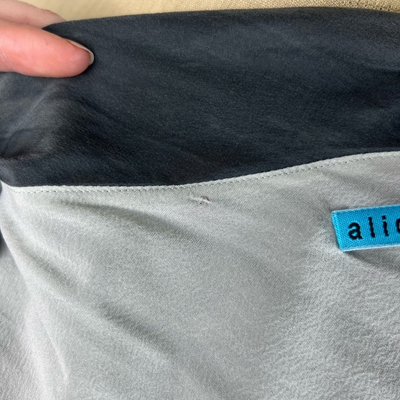 NWT Alice + Olivia size s women's top grey/white silk roughed one shoulder top - Picture 9 of 11